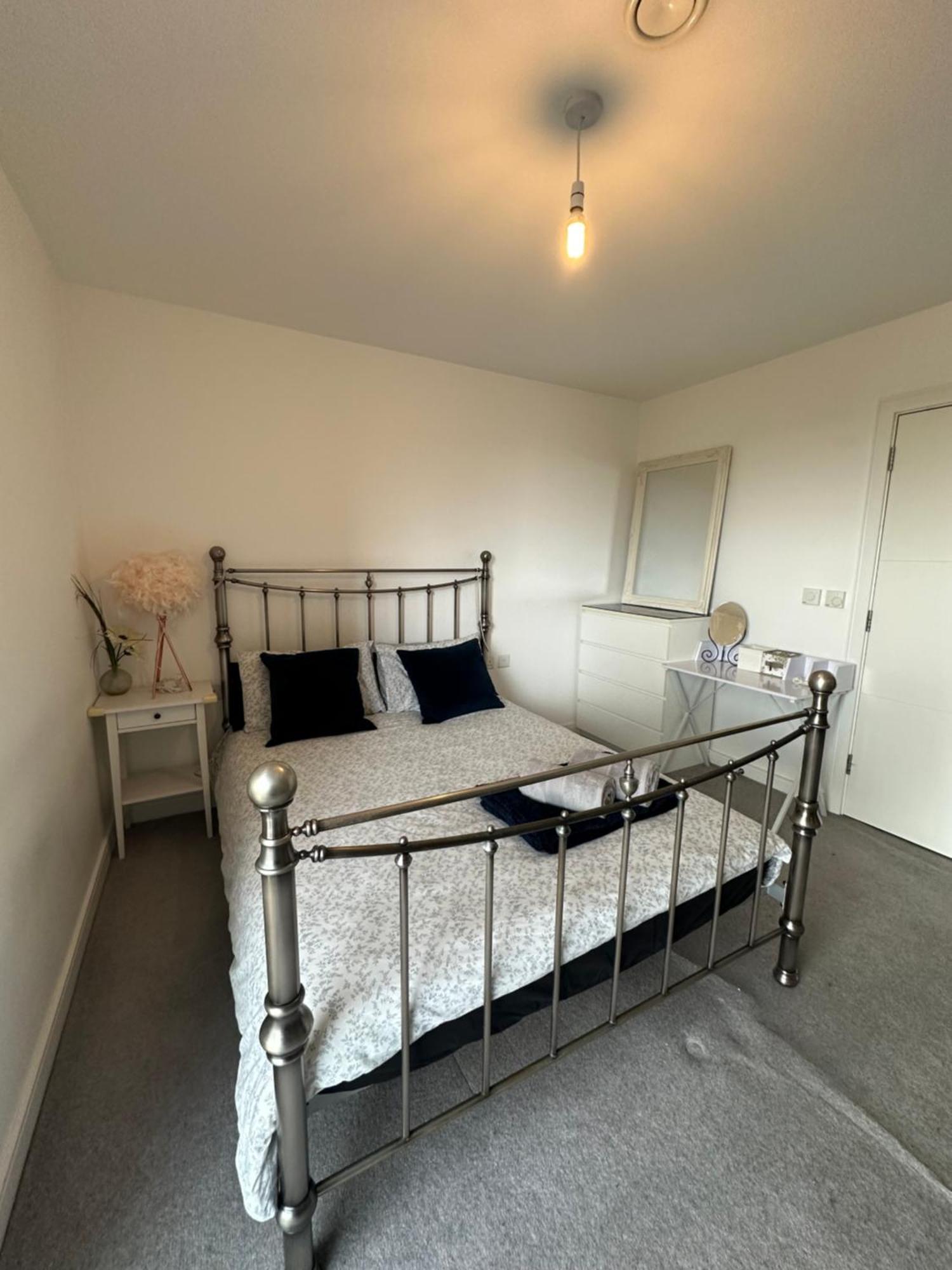 Luxury 3 Bedroom Flat In Stratford, Londra Esterno foto