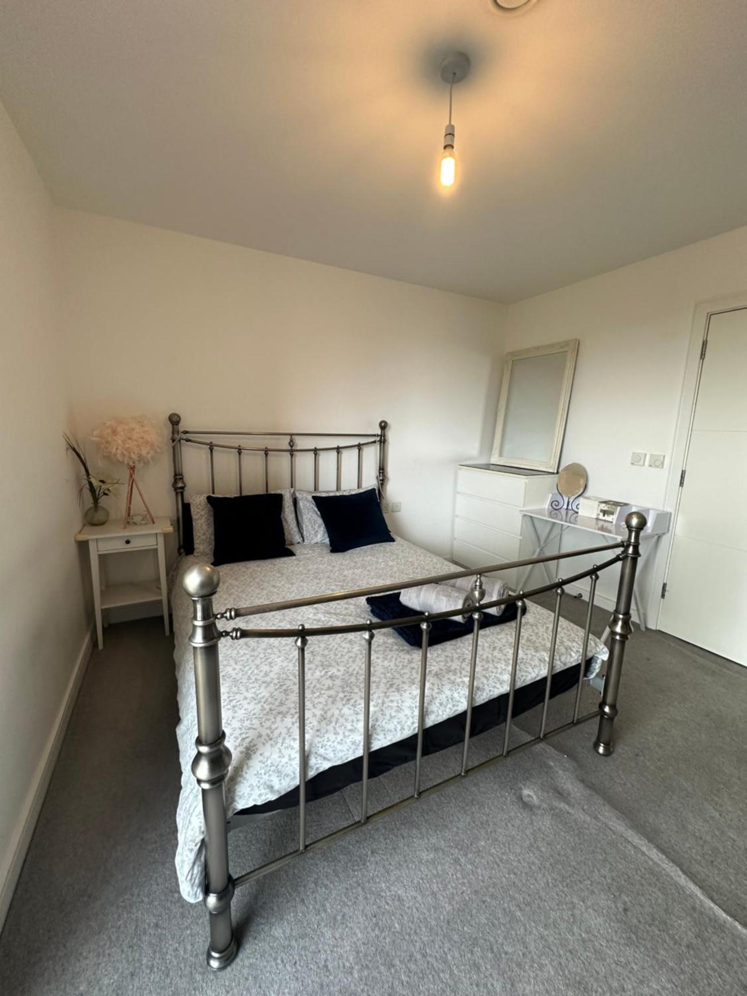 Luxury 3 Bedroom Flat In Stratford, Londra Esterno foto