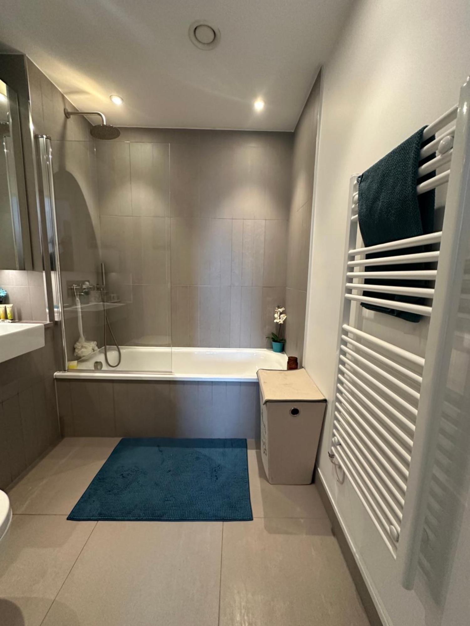 Luxury 3 Bedroom Flat In Stratford, Londra Esterno foto