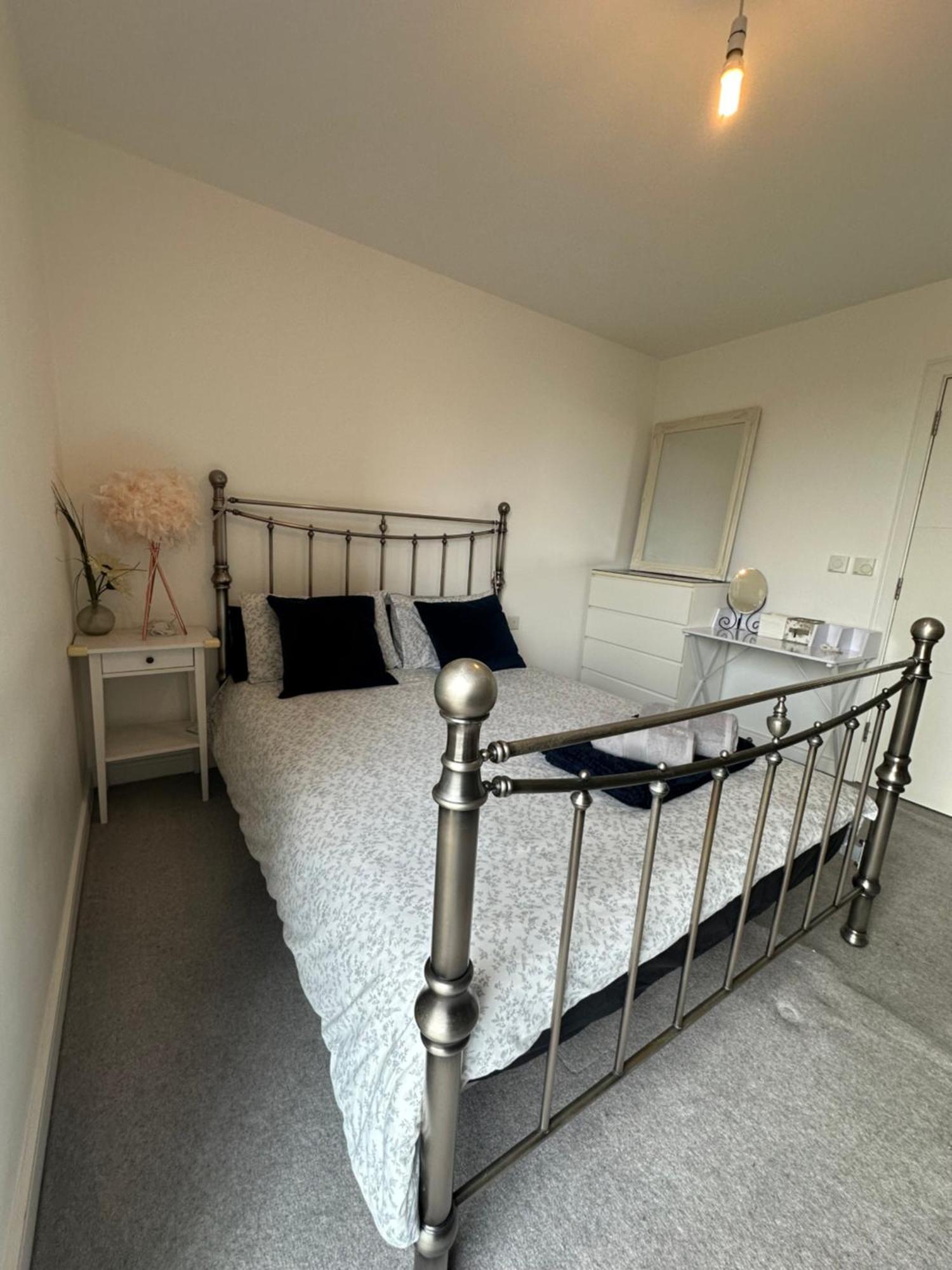 Luxury 3 Bedroom Flat In Stratford, Londra Esterno foto