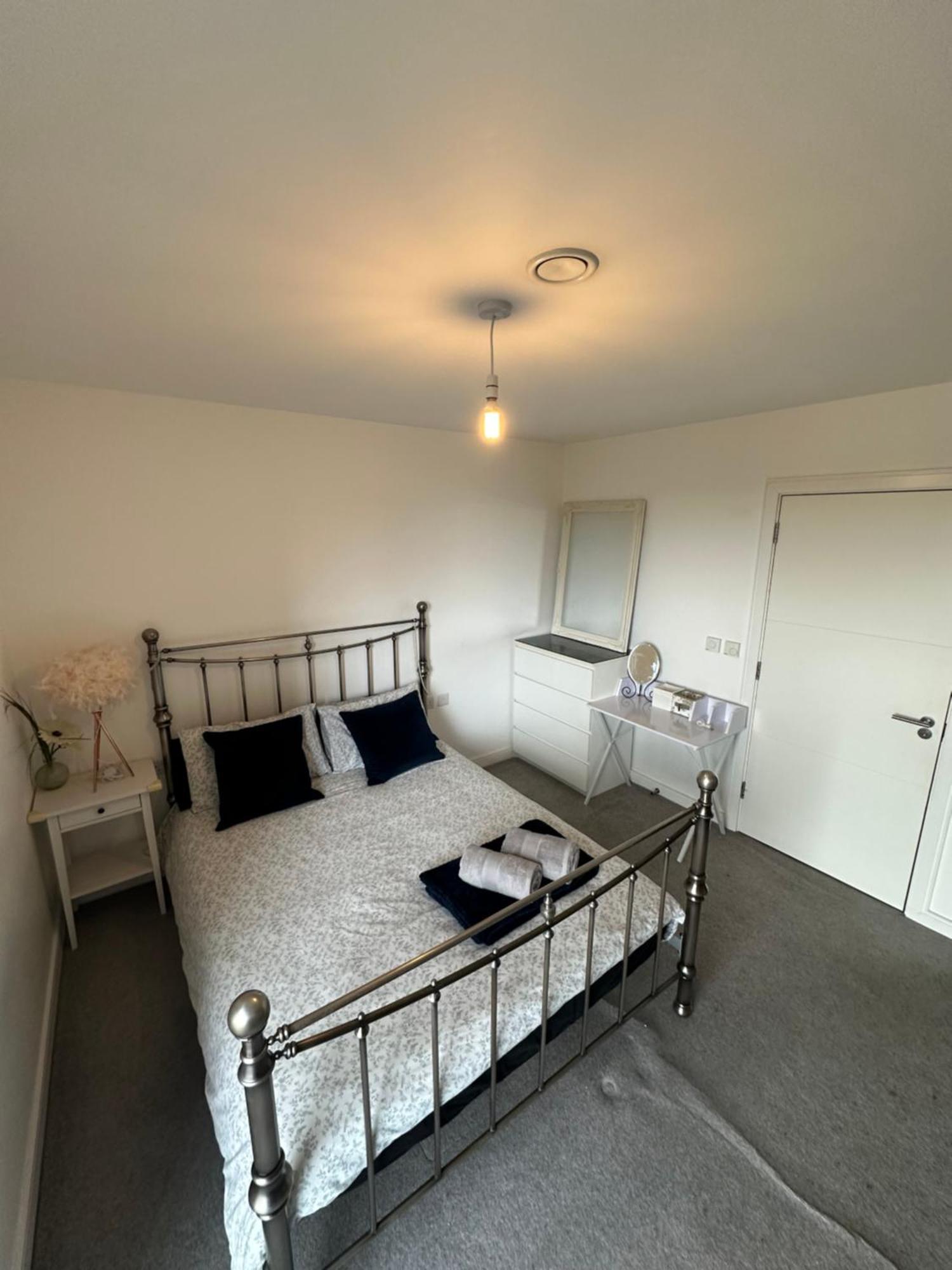 Luxury 3 Bedroom Flat In Stratford, Londra Esterno foto