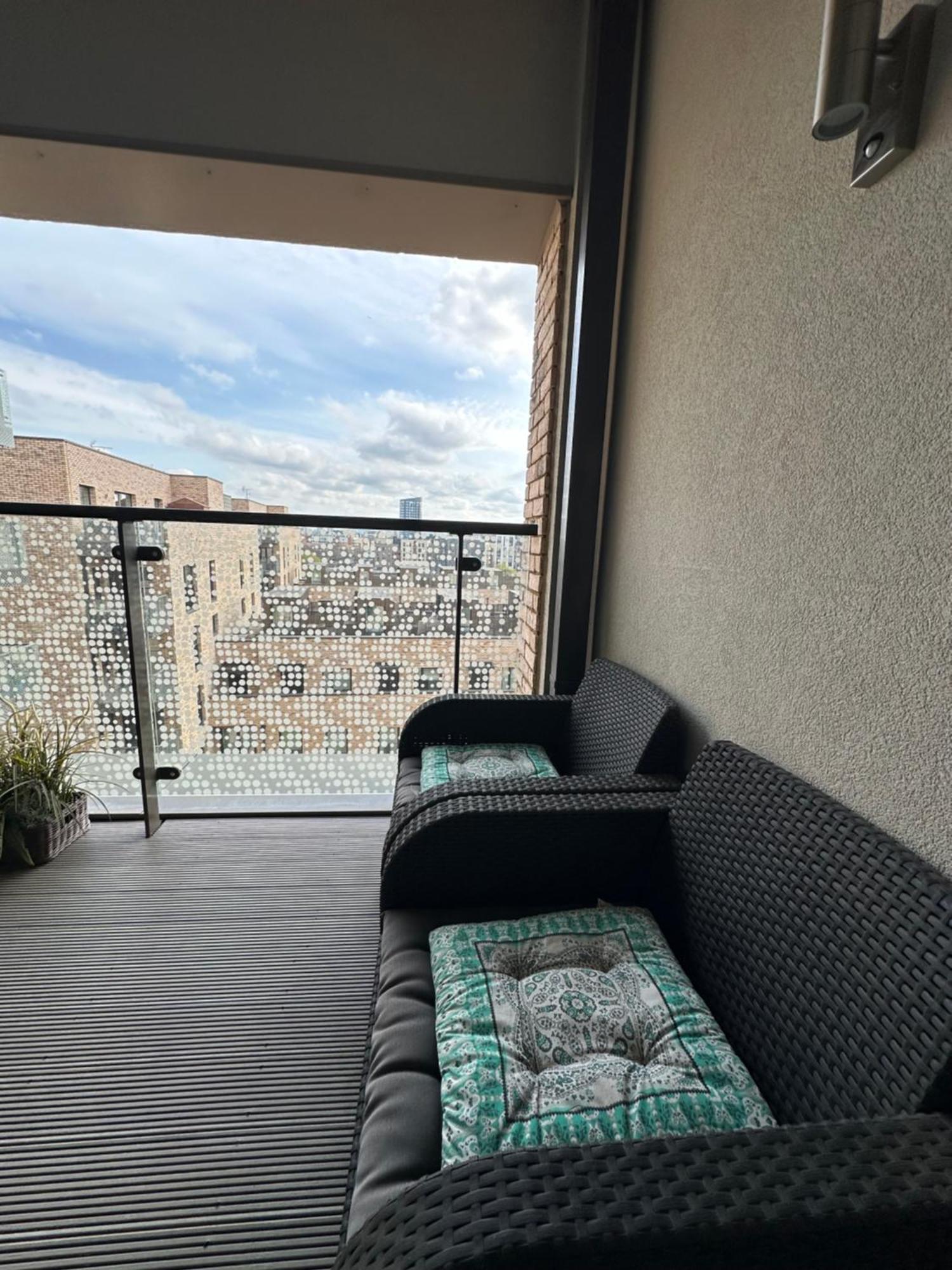 Luxury 3 Bedroom Flat In Stratford, Londra Esterno foto